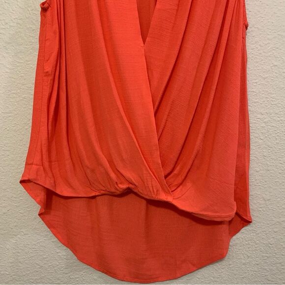 LUSH HIGH LOW TOP WOMENS SMALL  NEON ORANGE SURPLICE SLEEVELESS V NECK BLOUSE. - Picture 4 of 11